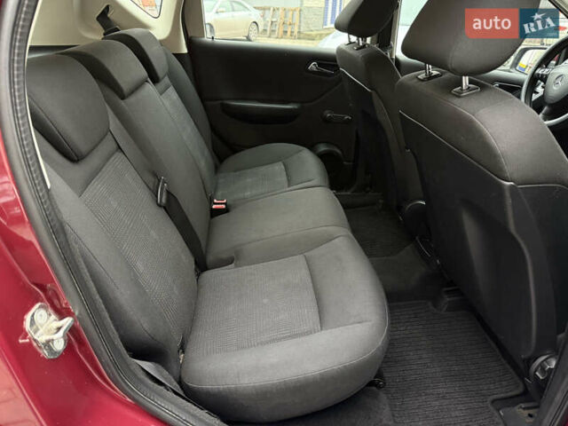 Красный Мерседес А класс, объемом двигателя 1.99 л и пробегом 300 тыс. км за 4900 $, фото 32 на Automoto.ua