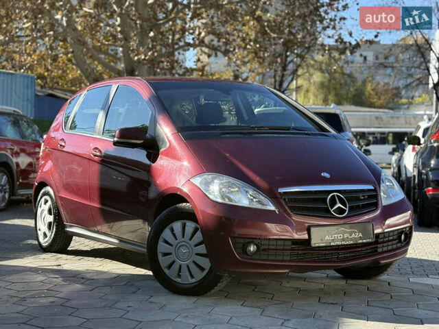 Мерседес А клас 2009 у Одесі на Automoto.ua Червоний Мерседес А клас, об'ємом двигуна 1.99 л та пробігом 300 тис. км за 5500 $, фото 13 на Automoto.ua