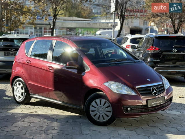 Мерседес А клас 2009 у Одесі на Automoto.ua Червоний Мерседес А клас, об'ємом двигуна 1.99 л та пробігом 300 тис. км за 5500 $, фото 14 на Automoto.ua