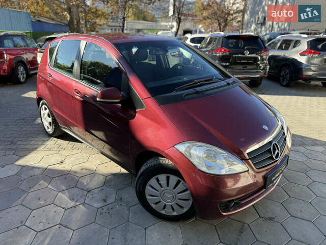 Мерседес А клас 2009 у Одесі на Automoto.ua Червоний Мерседес А клас, об'ємом двигуна 1.99 л та пробігом 300 тис. км за 5500 $, фото 10 на Automoto.ua