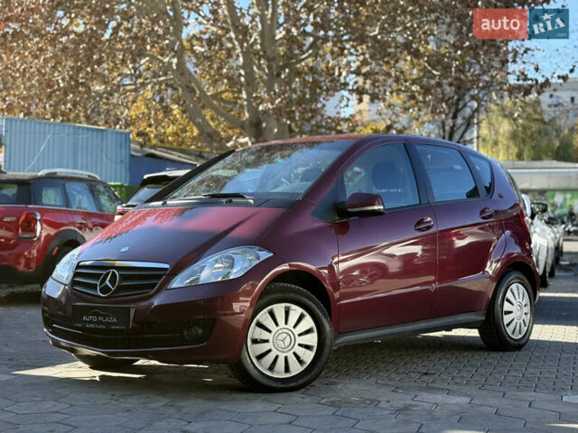 Мерседес А клас 2009 у Одесі на Automoto.ua Червоний Мерседес А клас, об'ємом двигуна 1.99 л та пробігом 300 тис. км за 5500 $, фото 8 на Automoto.ua