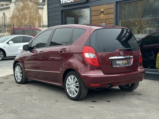 Червоний Мерседес А клас, об'ємом двигуна 1.5 л та пробігом 209 тис. км за 6250 $, фото 5 на Automoto.ua