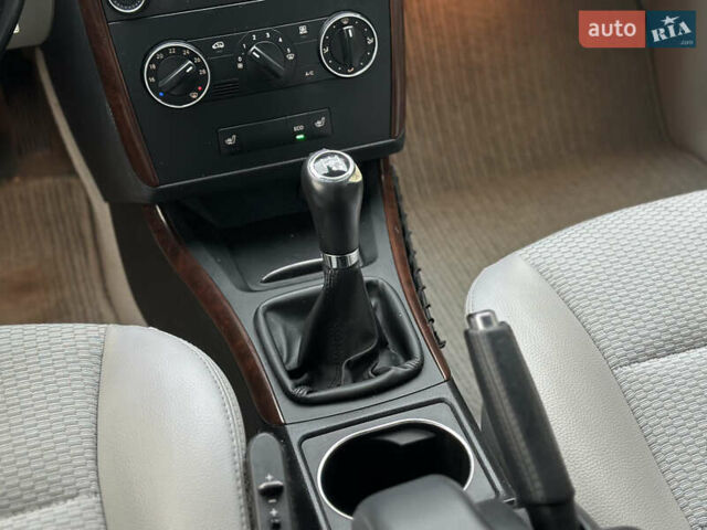 Червоний Мерседес А клас, об'ємом двигуна 1.5 л та пробігом 209 тис. км за 6250 $, фото 39 на Automoto.ua