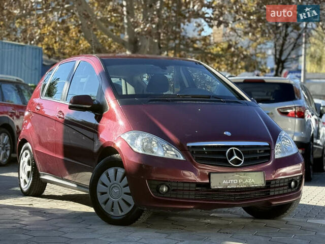 Мерседес А клас 2009 у Одесі на Automoto.ua Червоний Мерседес А клас, об'ємом двигуна 1.99 л та пробігом 300 тис. км за 5500 $, фото 17 на Automoto.ua