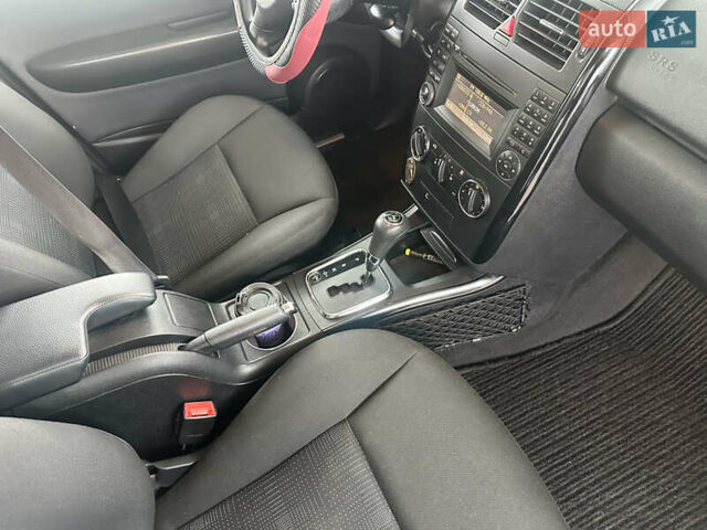 Червоний Мерседес А клас, об'ємом двигуна 1.7 л та пробігом 203 тис. км за 7700 $, фото 13 на Automoto.ua