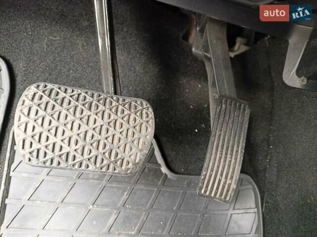 Червоний Мерседес А клас, об'ємом двигуна 1.7 л та пробігом 156 тис. км за 6300 $, фото 21 на Automoto.ua