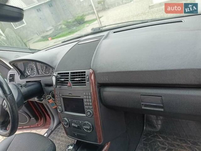 Красный Мерседес А класс, объемом двигателя 1.7 л и пробегом 155 тыс. км за 6300 $, фото 7 на Automoto.ua