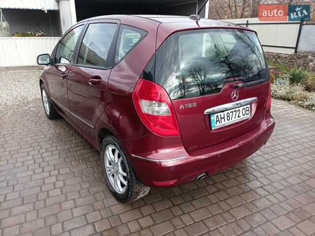 Красный Мерседес А класс, объемом двигателя 1.7 л и пробегом 155 тыс. км за 6300 $, фото 5 на Automoto.ua