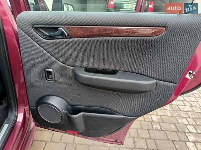 Красный Мерседес А класс, объемом двигателя 1.7 л и пробегом 155 тыс. км за 6300 $, фото 18 на Automoto.ua