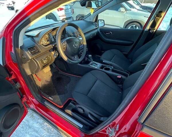 Красный Мерседес А класс, объемом двигателя 1.6 л и пробегом 203 тыс. км за 6500 $, фото 6 на Automoto.ua