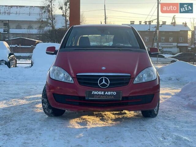 Красный Мерседес А класс, объемом двигателя 1.6 л и пробегом 203 тыс. км за 6500 $, фото 1 на Automoto.ua