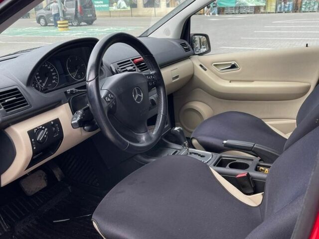 Червоний Мерседес А клас, об'ємом двигуна 2 л та пробігом 120 тис. км за 8900 $, фото 1 на Automoto.ua