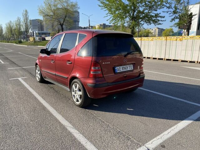 Красный Мерседес А класс, объемом двигателя 1.4 л и пробегом 188 тыс. км за 3600 $, фото 3 на Automoto.ua