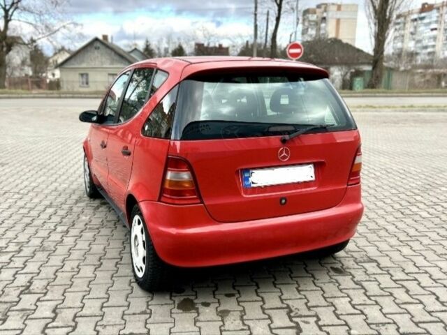 Красный Мерседес А класс, объемом двигателя 0 л и пробегом 220 тыс. км за 2900 $, фото 1 на Automoto.ua