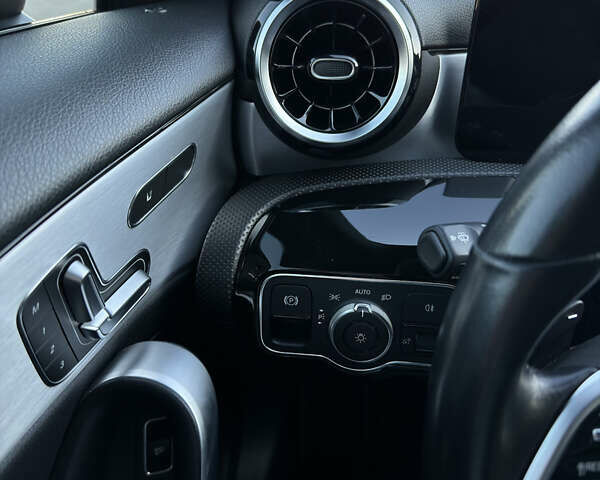 Мерседес А класс 2019 в Одессе на Automoto.ua Красный Мерседес А класс, объемом двигателя 1.99 л и пробегом 33 тыс. км за 23000 $, фото 13 на Automoto.ua