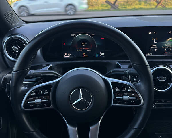 Мерседес А класс 2019 в Одессе на Automoto.ua Красный Мерседес А класс, объемом двигателя 1.99 л и пробегом 33 тыс. км за 23000 $, фото 15 на Automoto.ua