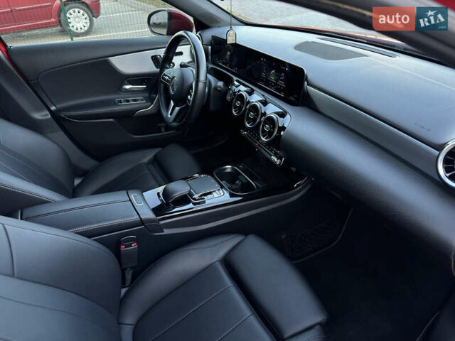 Мерседес А класс 2019 в Одессе на Automoto.ua Красный Мерседес А класс, объемом двигателя 1.99 л и пробегом 33 тыс. км за 23000 $, фото 7 на Automoto.ua