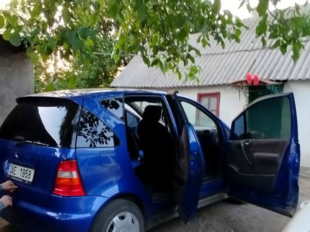 Мерседес А клас, об'ємом двигуна 1.6 л та пробігом 150 тис. км за 2000 $, фото 1 на Automoto.ua