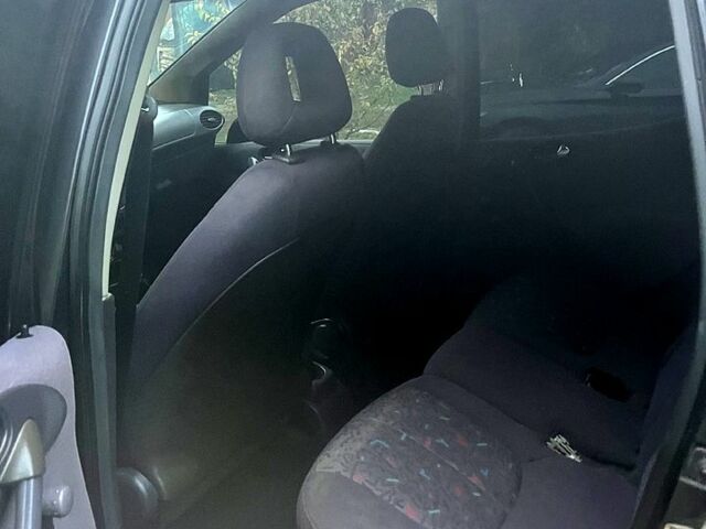 Мерседес А класс 2000 в Балаклее на Automoto.ua Мерседес А класс, объемом двигателя 1.9 л и пробегом 250 тыс. км за 1250 $, фото 7 на Automoto.ua