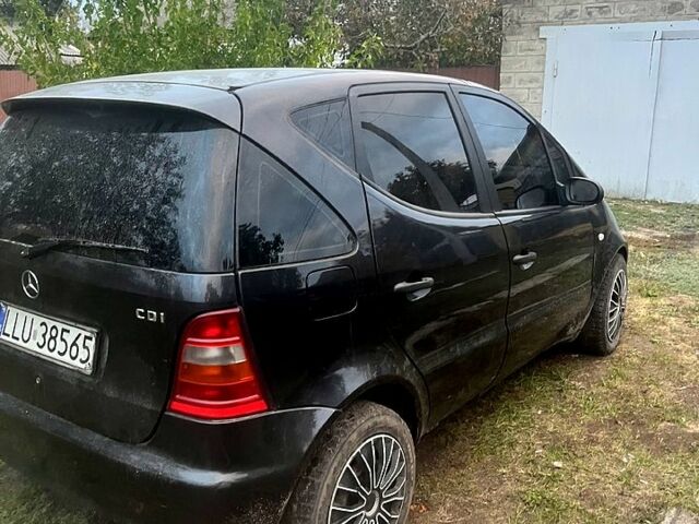 Мерседес А класс 2000 в Балаклее на Automoto.ua Мерседес А класс, объемом двигателя 1.9 л и пробегом 250 тыс. км за 1250 $, фото 2 на Automoto.ua