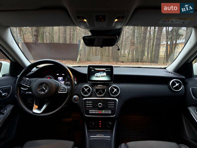 Мерседес А класс, объемом двигателя 1.6 л и пробегом 50 тыс. км за 18500 $, фото 11 на Automoto.ua