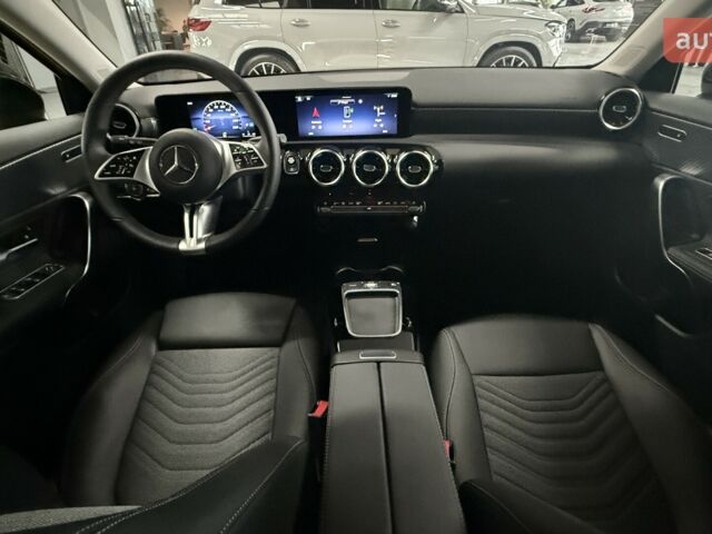 купить новое авто Мерседес А класс 2023 года от официального дилера ТОВ «Автомобильний Дім Укравто Україна-Мерседес Бенц» Мерседес фото