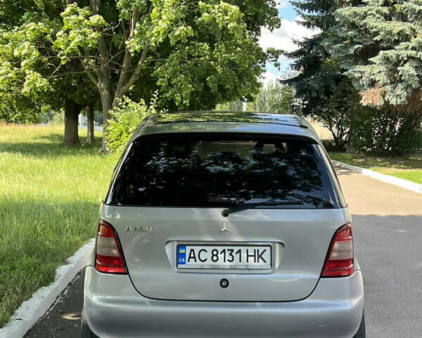 Серый Мерседес А класс, объемом двигателя 1.6 л и пробегом 300 тыс. км за 1650 $, фото 7 на Automoto.ua