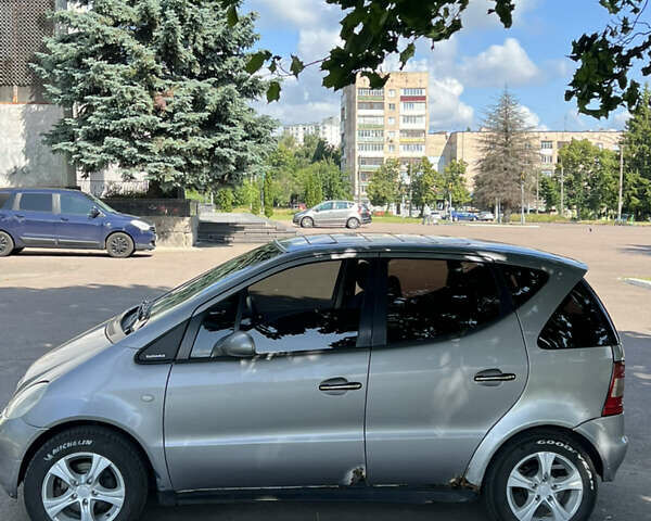 Серый Мерседес А класс, объемом двигателя 1.6 л и пробегом 300 тыс. км за 1650 $, фото 4 на Automoto.ua