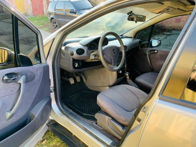 Мерседес А клас 1997 у Чернігові на Automoto.ua Сірий Мерседес А клас, об'ємом двигуна 1.6 л та пробігом 297 тис. км за 2750 $, фото 8 на Automoto.ua
