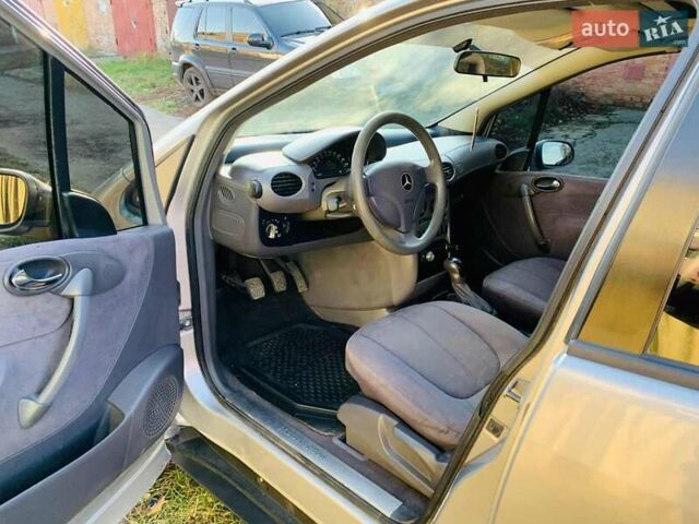 Сірий Мерседес А клас, об'ємом двигуна 1.6 л та пробігом 297 тис. км за 2750 $, фото 8 на Automoto.ua