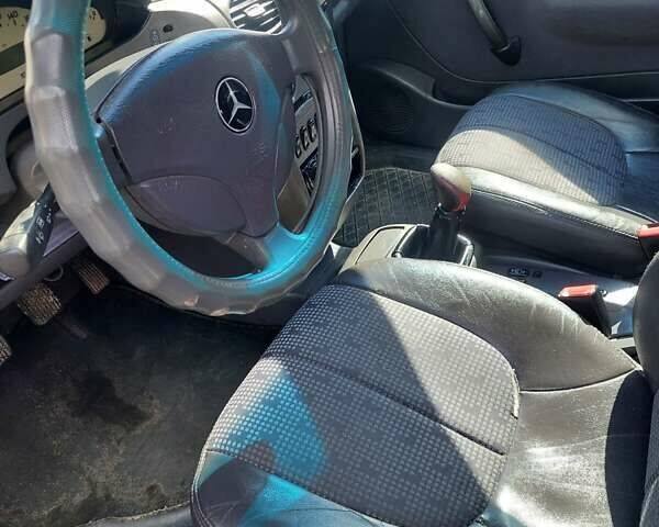 Сірий Мерседес А клас, об'ємом двигуна 1.7 л та пробігом 250 тис. км за 2450 $, фото 6 на Automoto.ua