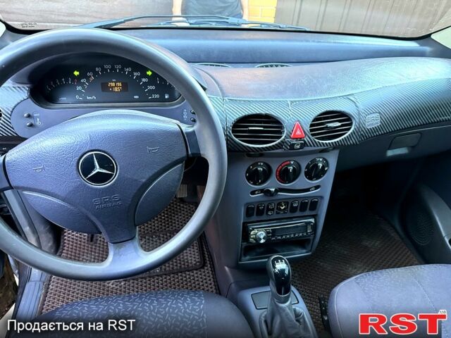 Сірий Мерседес А клас, об'ємом двигуна 1.4 л та пробігом 290 тис. км за 2600 $, фото 6 на Automoto.ua