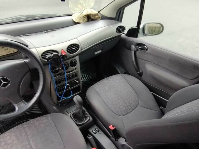 Сірий Мерседес А клас, об'ємом двигуна 1.4 л та пробігом 304 тис. км за 900 $, фото 6 на Automoto.ua