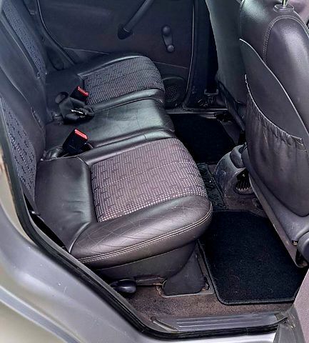 Мерседес А класс 1998 в Ровно на Automoto.ua Серый Мерседес А класс, объемом двигателя 1.4 л и пробегом 322 тыс. км за 2300 $, фото 2 на Automoto.ua