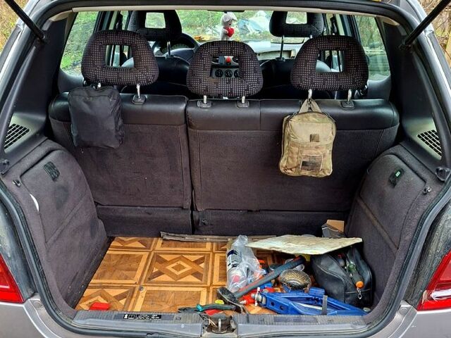 Серый Мерседес А класс, объемом двигателя 1.7 л и пробегом 243 тыс. км за 1300 $, фото 5 на Automoto.ua