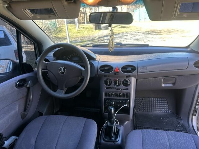 Серый Мерседес А класс, объемом двигателя 1.6 л и пробегом 220 тыс. км за 3500 $, фото 13 на Automoto.ua