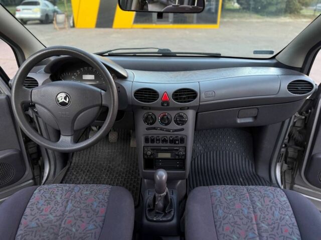 Серый Мерседес А класс, объемом двигателя 1.6 л и пробегом 260 тыс. км за 2300 $, фото 10 на Automoto.ua