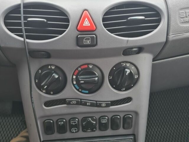 Серый Мерседес А класс, объемом двигателя 1.6 л и пробегом 237 тыс. км за 3100 $, фото 7 на Automoto.ua