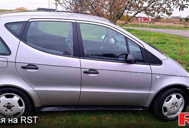 Мерседес А класс 1998 в Ровно на Automoto.ua Серый Мерседес А класс, объемом двигателя 1.4 л и пробегом 322 тыс. км за 2300 $, фото 5 на Automoto.ua