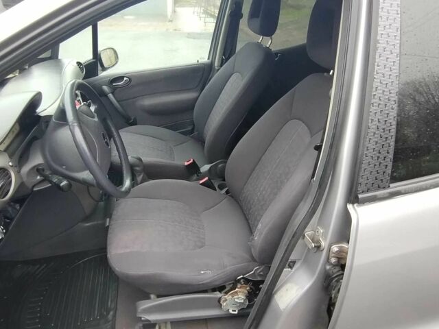 Сірий Мерседес А клас, об'ємом двигуна 1.4 л та пробігом 304 тис. км за 900 $, фото 11 на Automoto.ua