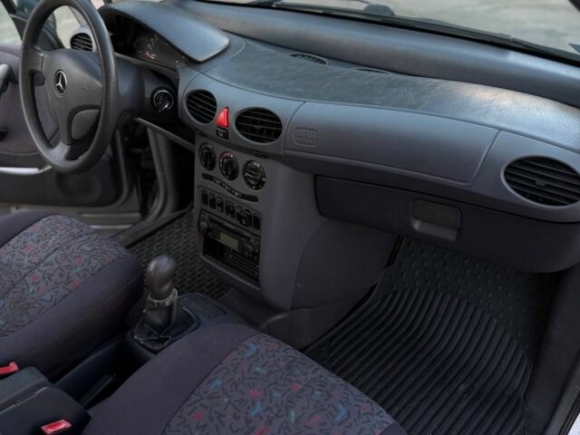 Серый Мерседес А класс, объемом двигателя 1.6 л и пробегом 260 тыс. км за 2300 $, фото 9 на Automoto.ua