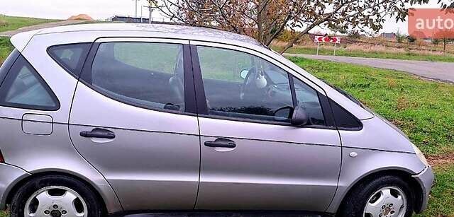 Мерседес А класс 1998 в Ровно на Automoto.ua Серый Мерседес А класс, объемом двигателя 1.4 л и пробегом 322 тыс. км за 2300 $, фото 4 на Automoto.ua