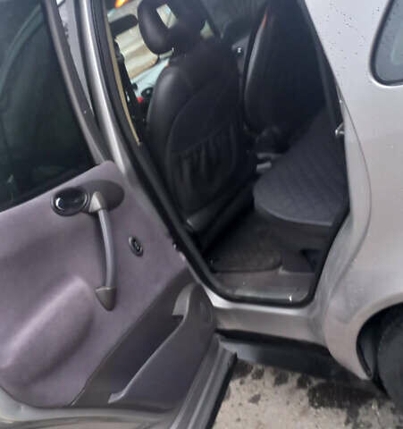 Сірий Мерседес А клас, об'ємом двигуна 1.6 л та пробігом 242 тис. км за 2800 $, фото 6 на Automoto.ua