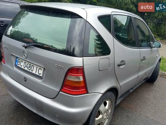 Мерседес А класс 1998 в Самборе на Automoto.ua Серый Мерседес А класс, объемом двигателя 1.69 л и пробегом 270 тыс. км за 2700 $, фото 2 на Automoto.ua