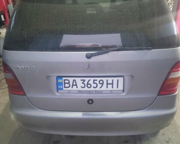 Серый Мерседес А класс, объемом двигателя 1.6 л и пробегом 253 тыс. км за 3000 $, фото 2 на Automoto.ua