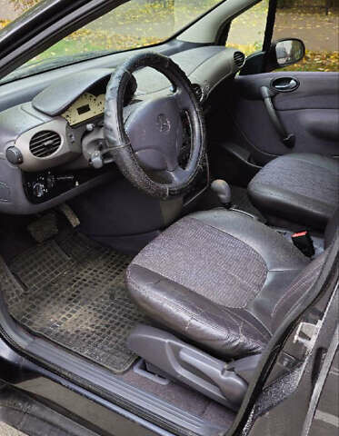 Серый Мерседес А класс, объемом двигателя 1.69 л и пробегом 200 тыс. км за 3350 $, фото 9 на Automoto.ua