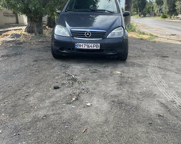 Сірий Мерседес А клас, об'ємом двигуна 1.4 л та пробігом 215 тис. км за 2800 $, фото 4 на Automoto.ua