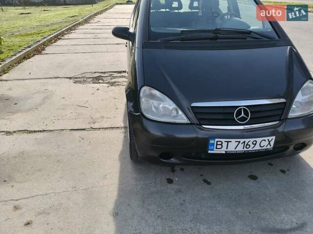 Серый Мерседес А класс, объемом двигателя 1.6 л и пробегом 235 тыс. км за 4200 $, фото 7 на Automoto.ua