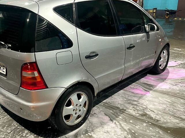 Сірий Мерседес А клас, об'ємом двигуна 1.4 л та пробігом 230 тис. км за 2850 $, фото 3 на Automoto.ua