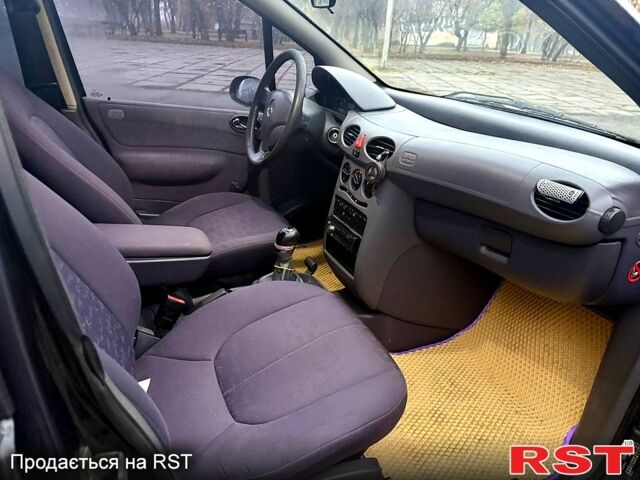 Серый Мерседес А класс, объемом двигателя 1.4 л и пробегом 230 тыс. км за 2950 $, фото 4 на Automoto.ua